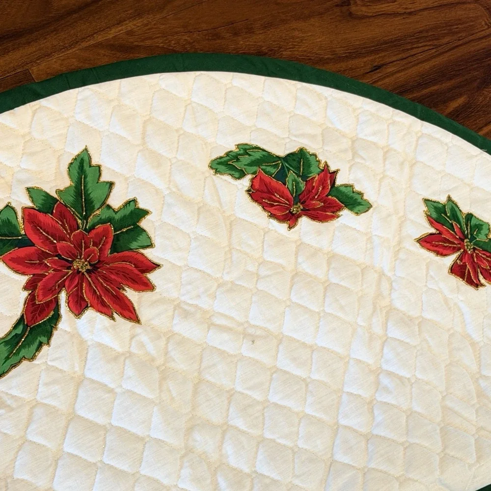 VTG‎ Quilted Poinsettia Tree Skirt 44
